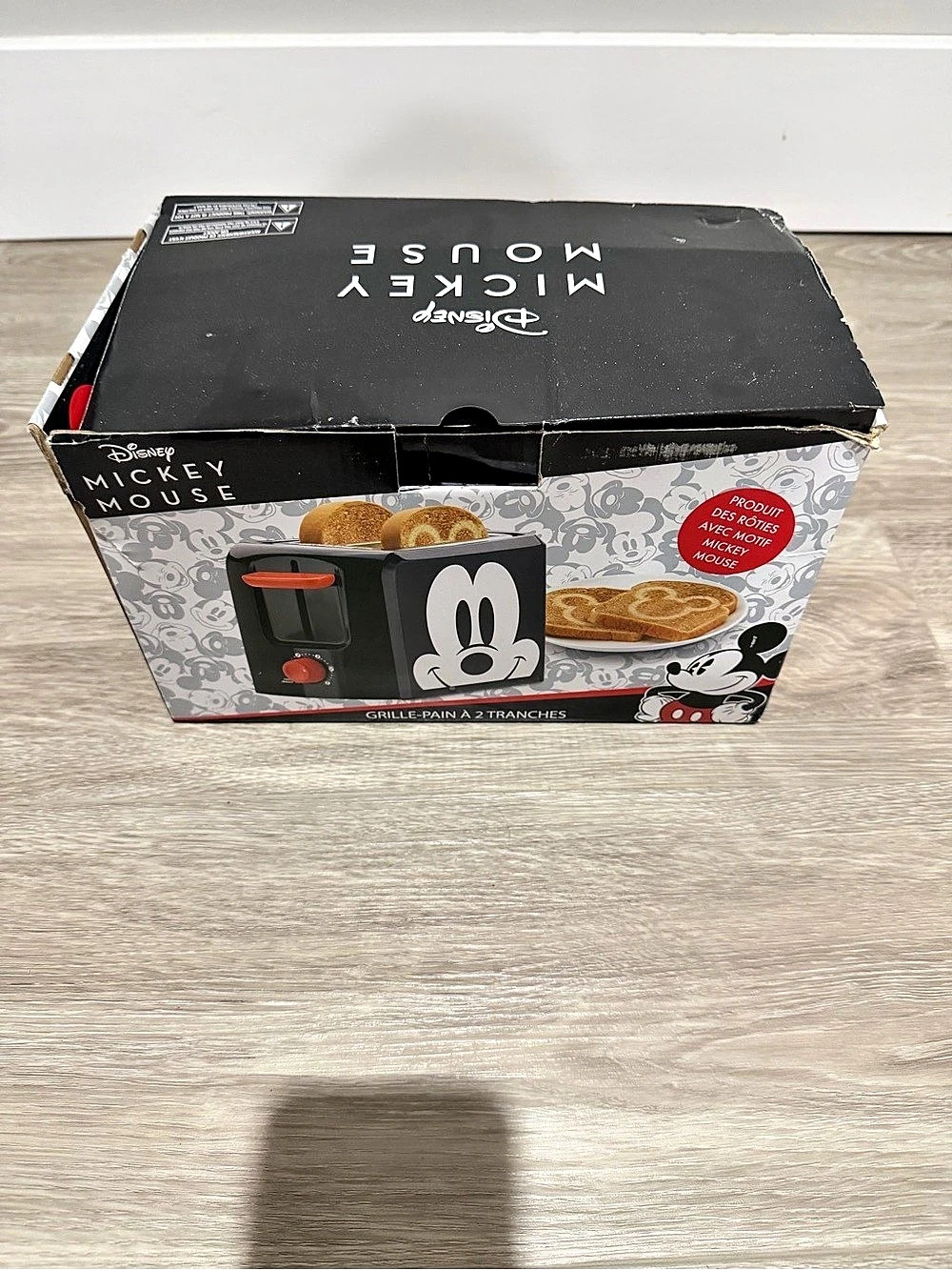 Disney Mickey Mouse 2-Slice Toaster Black & Red